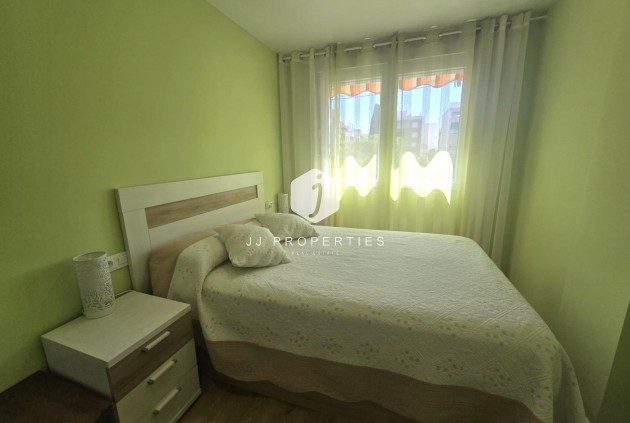 Z drugiej ręki - Mieszkanie w bloku -
Torrevieja - Playa del Cura