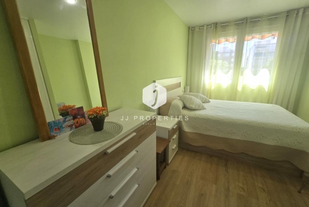 Z drugiej ręki - Mieszkanie w bloku -
Torrevieja - Playa del Cura