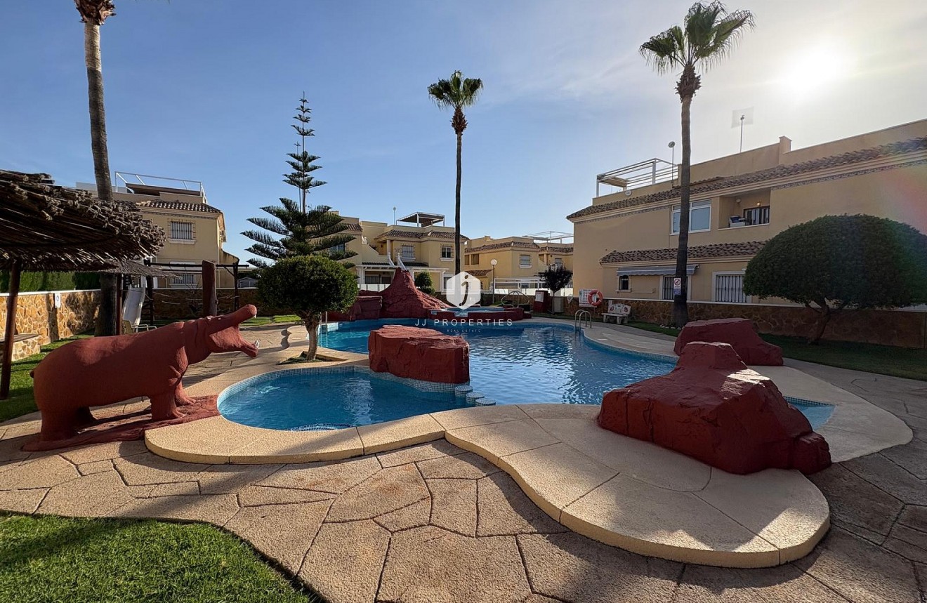 Z drugiej ręki - Mieszkanie w bloku -
Orihuela Costa - Costa Blanca