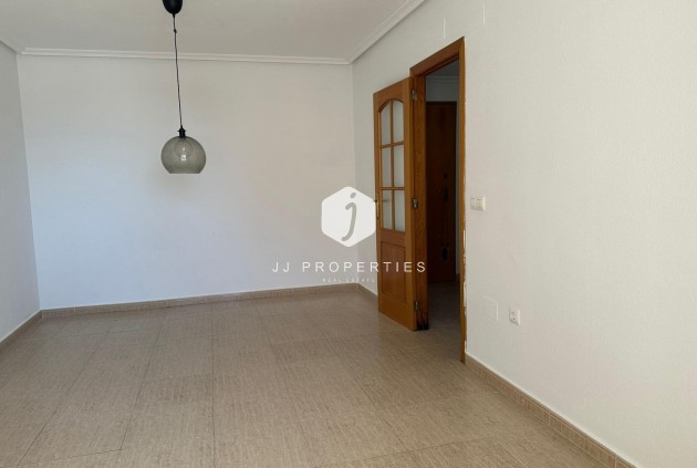 Z drugiej ręki - Mieszkanie w bloku -
Torrevieja - Centro