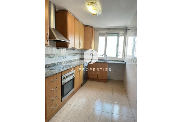 Z drugiej ręki - Mieszkanie w bloku -
Torrevieja - Centro