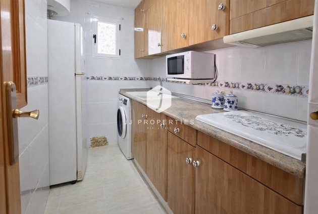 Z drugiej ręki - Mieszkanie w bloku -
Torrevieja - Habaneras