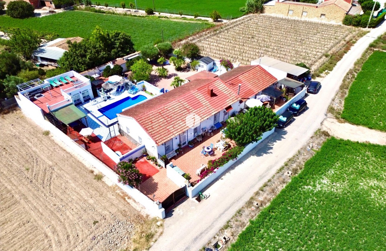Z drugiej ręki - Villa -
Dolores - Comunidad Valenciana