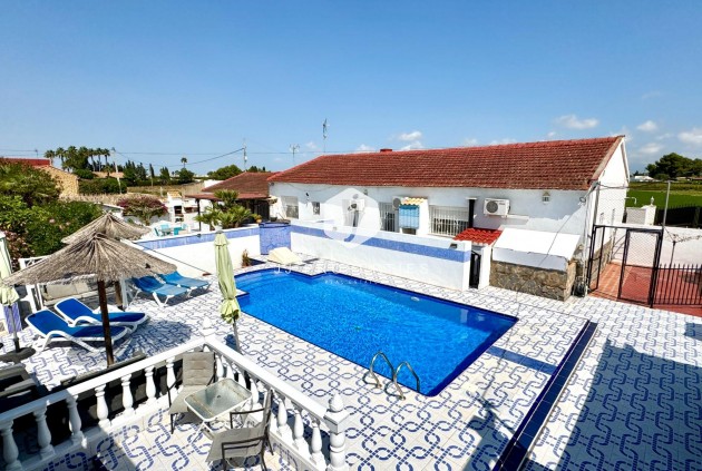 Z drugiej ręki - Villa -
Dolores - Comunidad Valenciana