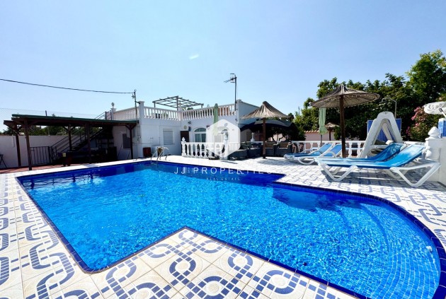 Z drugiej ręki - Villa -
Dolores - Comunidad Valenciana