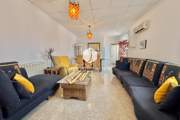 Z drugiej ręki - Villa -
Dolores - Comunidad Valenciana
