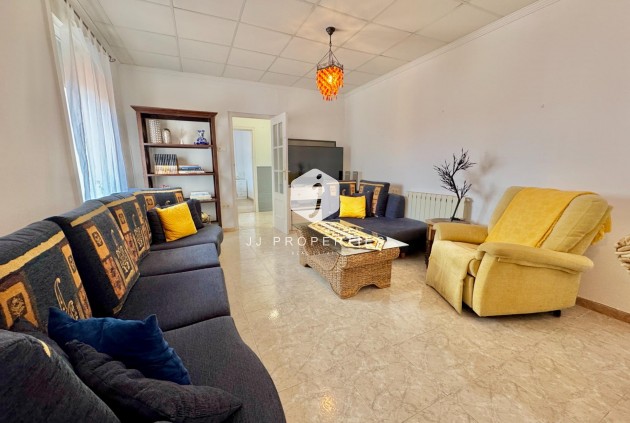 Z drugiej ręki - Villa -
Dolores - Comunidad Valenciana