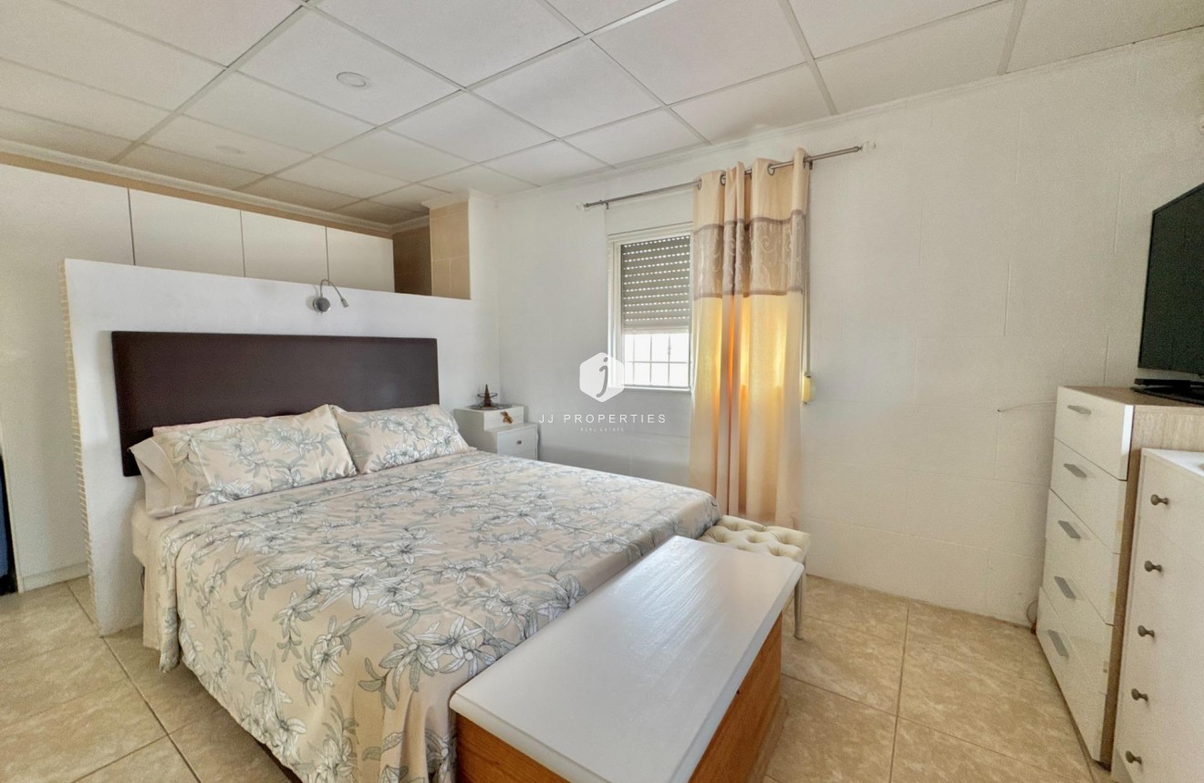 Z drugiej ręki - Villa -
Dolores - Comunidad Valenciana