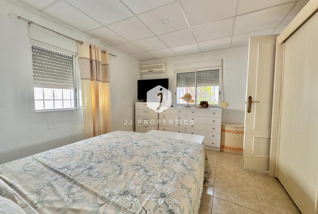 Z drugiej ręki - Villa -
Dolores - Comunidad Valenciana