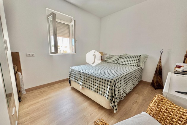 Z drugiej ręki - Villa -
Dolores - Comunidad Valenciana