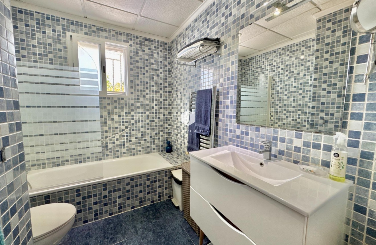 Z drugiej ręki - Villa -
Dolores - Comunidad Valenciana