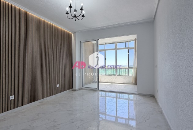 Z drugiej ręki - Mieszkanie w bloku -
Torrevieja - Costa Blanca