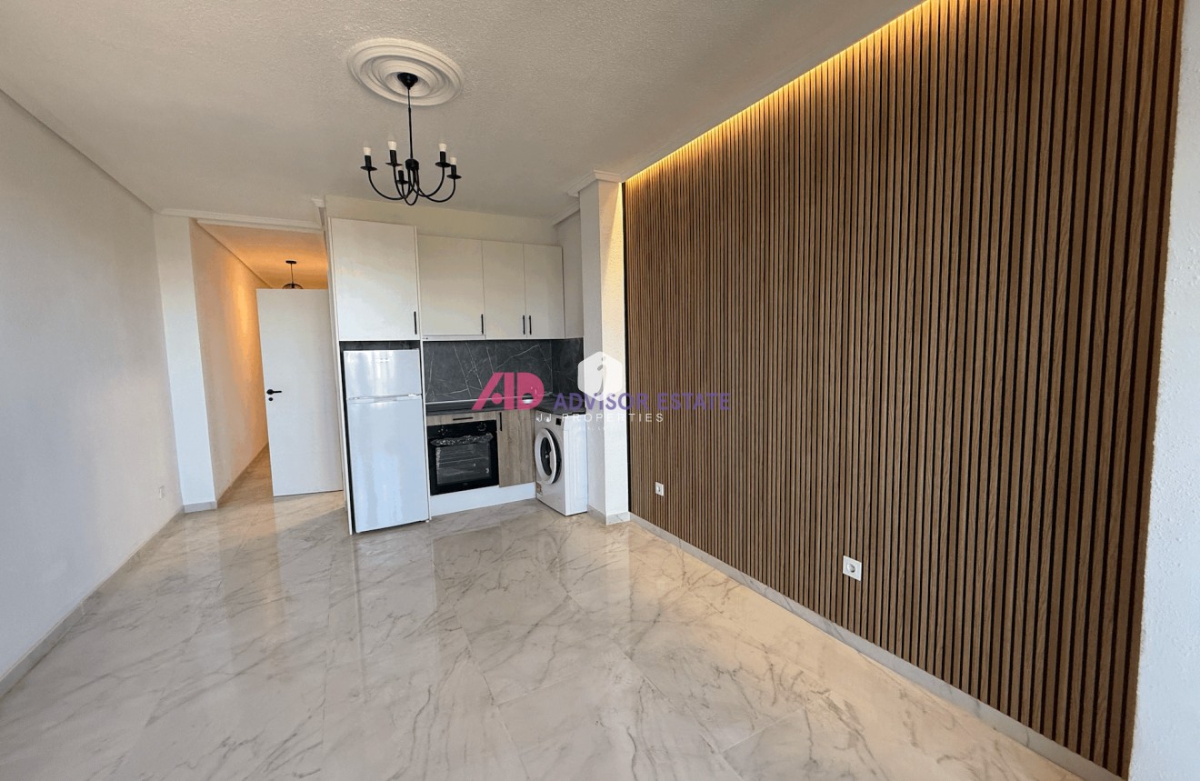 Z drugiej ręki - Mieszkanie w bloku -
Torrevieja - Costa Blanca