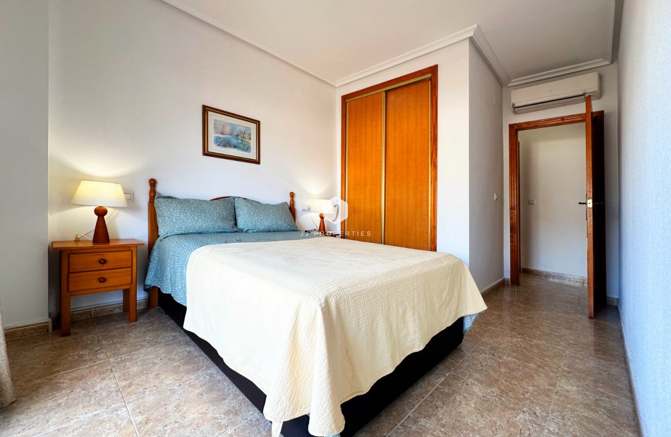 Z drugiej ręki - Mieszkanie w bloku -
Orihuela Costa - Costa Blanca