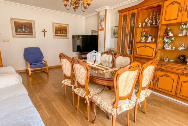 Z drugiej ręki - Mieszkanie w bloku -
Torrevieja - Costa Blanca