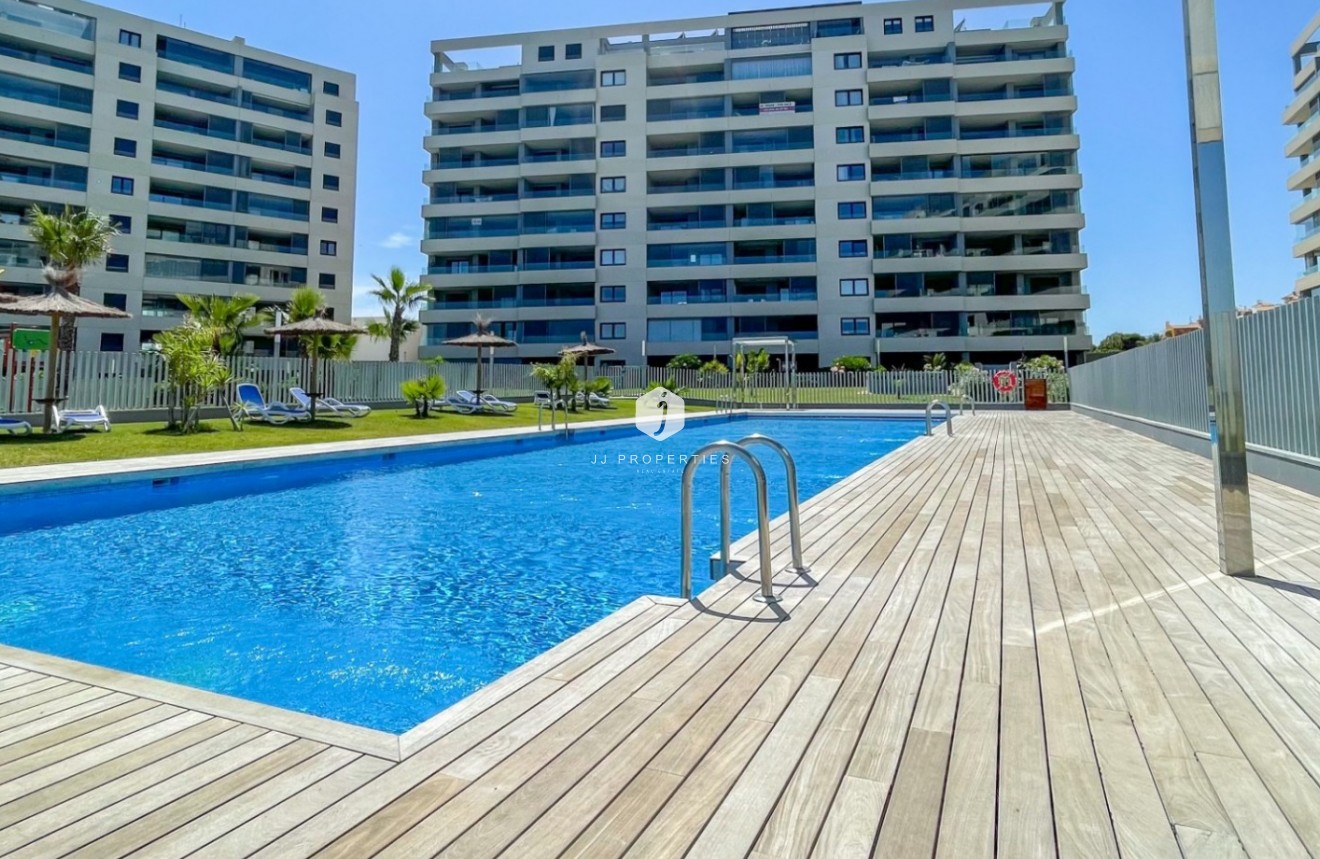 Z drugiej ręki - Mieszkanie w bloku -
Orihuela Costa - Costa Blanca