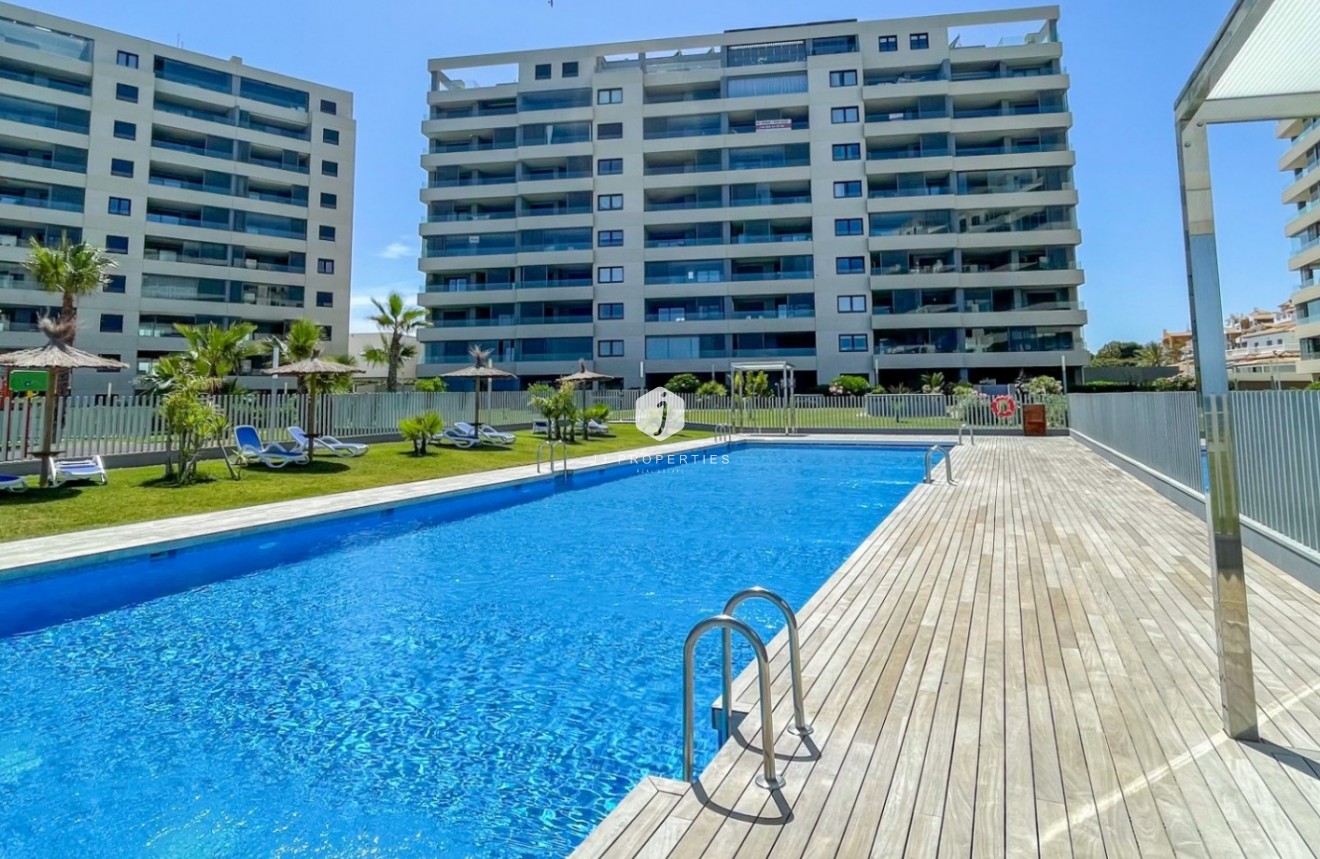 Z drugiej ręki - Mieszkanie w bloku -
Orihuela Costa - Costa Blanca