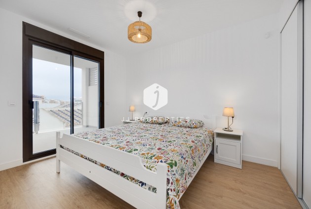 Segunda mano - Ático -
Orihuela Costa - Villamartín