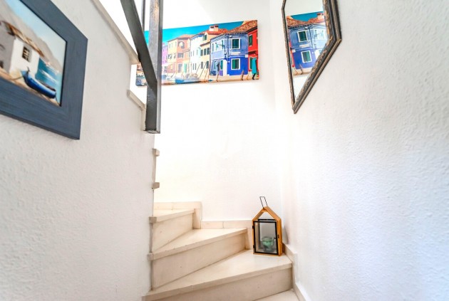 Z drugiej ręki - Szalet -
Los Altos - Res Valle de los pinos