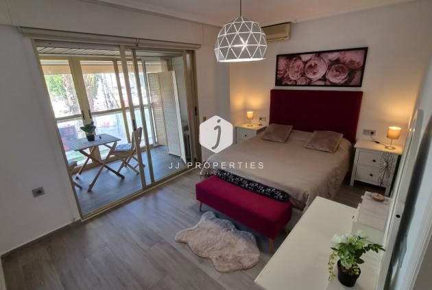 Z drugiej ręki - Mieszkanie w bloku -
Torrevieja - Costa Blanca
