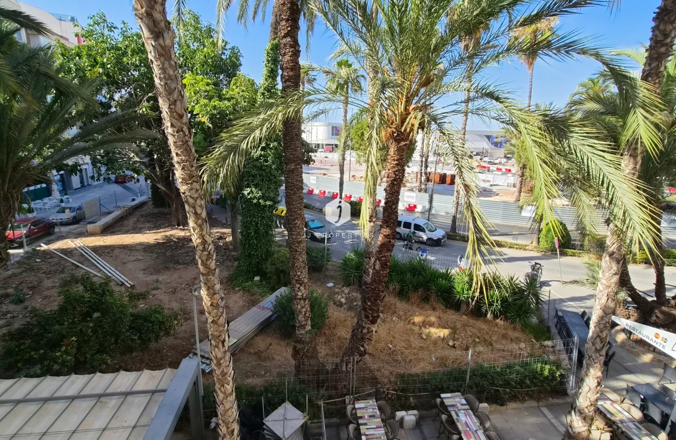 Z drugiej ręki - Mieszkanie w bloku -
Torrevieja - Costa Blanca