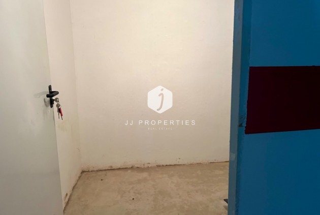 Z drugiej ręki - Mieszkanie w bloku -
Torrevieja - Centro