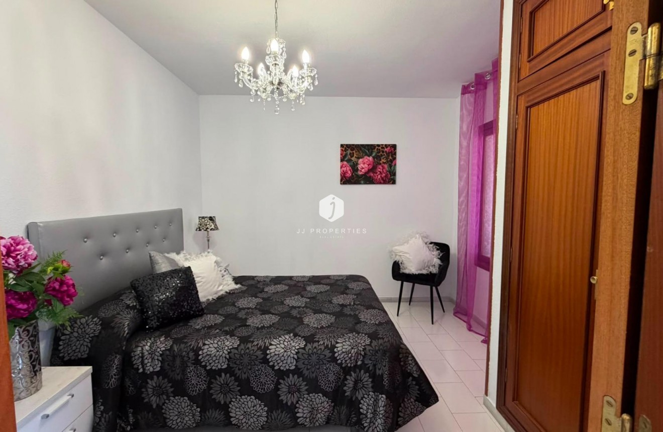 Z drugiej ręki - Mieszkanie w bloku -
Torrevieja - Torreblanca