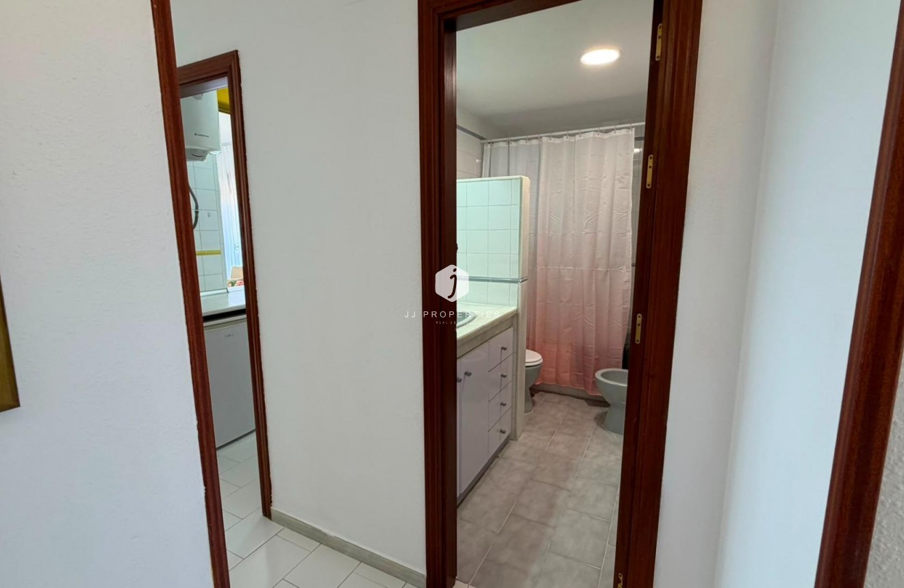 Z drugiej ręki - Mieszkanie w bloku -
Torrevieja - Torreblanca