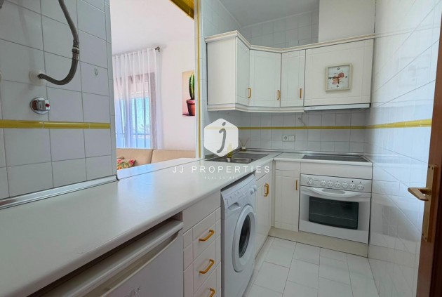 Z drugiej ręki - Mieszkanie w bloku -
Torrevieja - Torreblanca