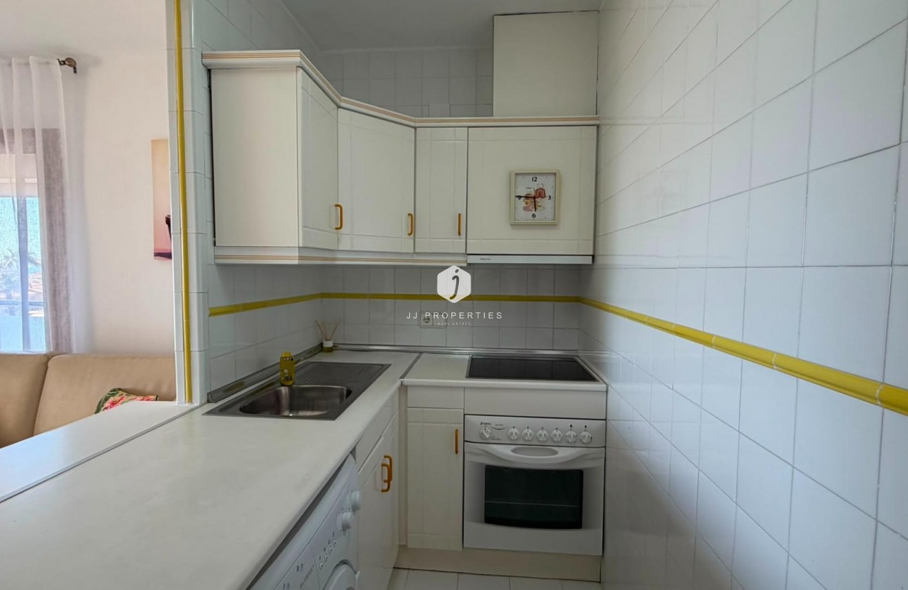Z drugiej ręki - Mieszkanie w bloku -
Torrevieja - Torreblanca