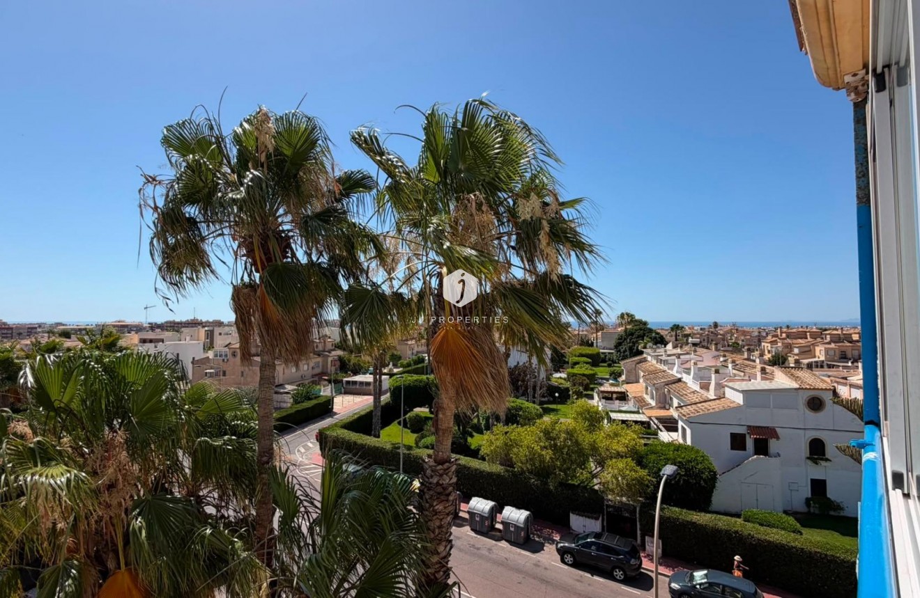 Z drugiej ręki - Mieszkanie w bloku -
Torrevieja - Torreblanca