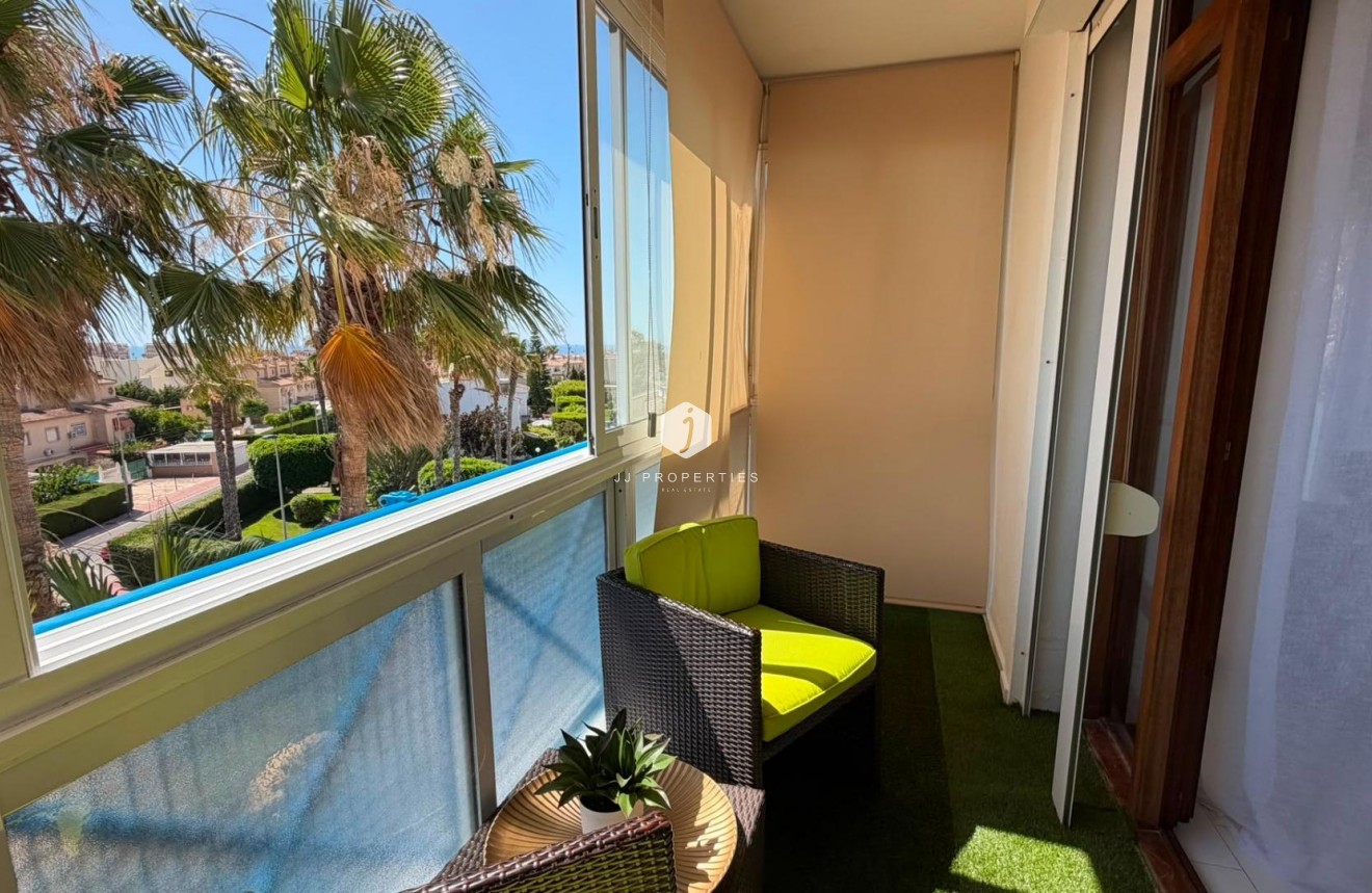 Z drugiej ręki - Mieszkanie w bloku -
Torrevieja - Torreblanca