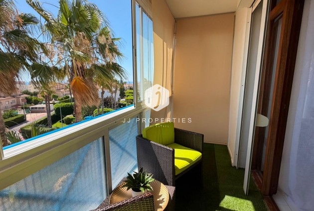 Z drugiej ręki - Mieszkanie w bloku -
Torrevieja - Torreblanca