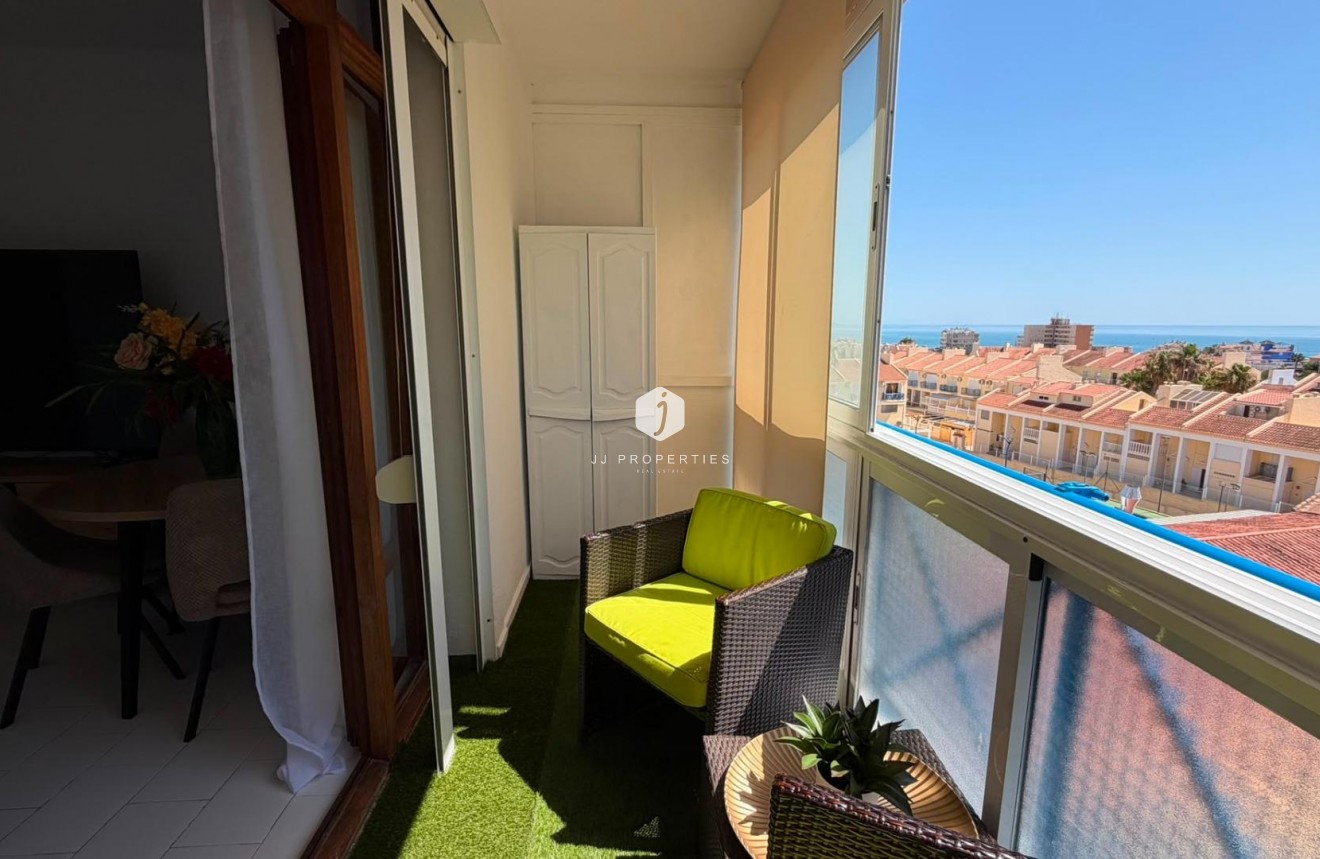Z drugiej ręki - Mieszkanie w bloku -
Torrevieja - Torreblanca