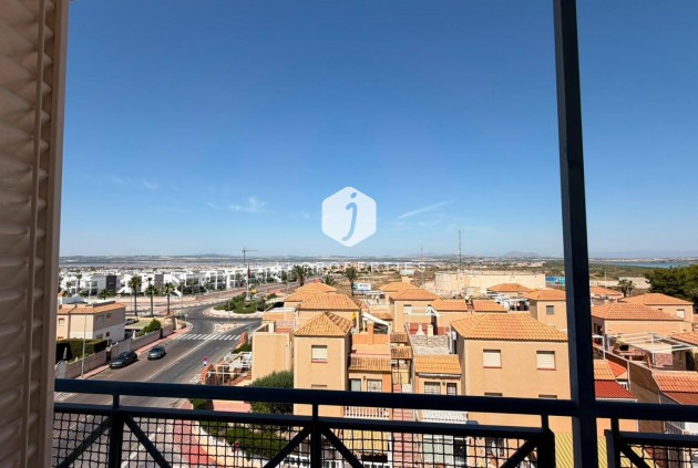 Z drugiej ręki - Mieszkanie w bloku -
Torrevieja - Torreblanca