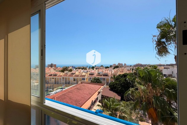 Z drugiej ręki - Mieszkanie w bloku -
Torrevieja - Torreblanca