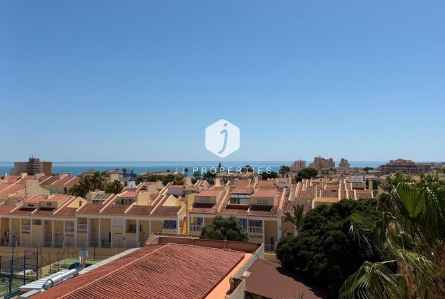 Z drugiej ręki - Mieszkanie w bloku -
Torrevieja - Torreblanca