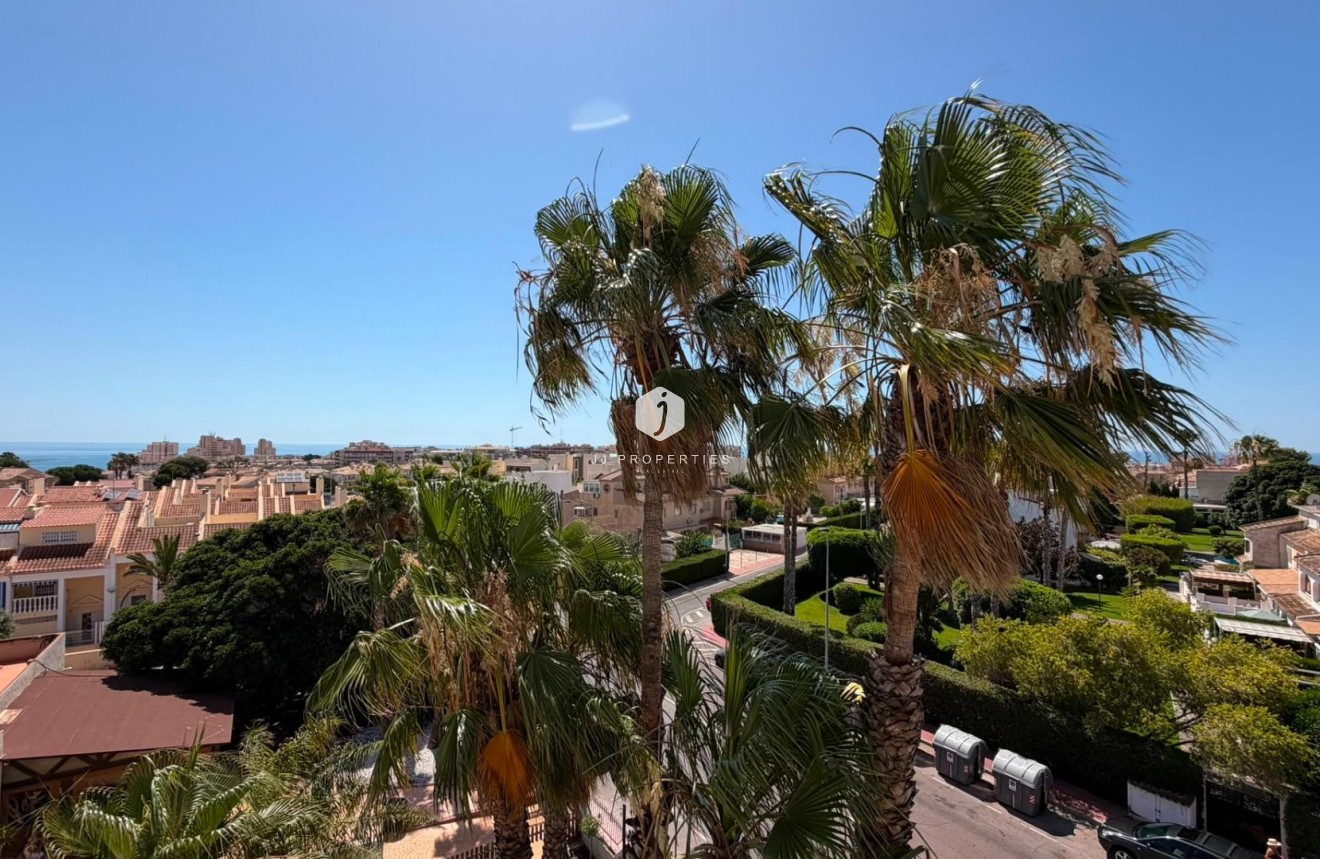 Z drugiej ręki - Mieszkanie w bloku -
Torrevieja - Torreblanca