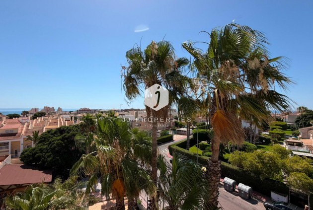Z drugiej ręki - Mieszkanie w bloku -
Torrevieja - Torreblanca