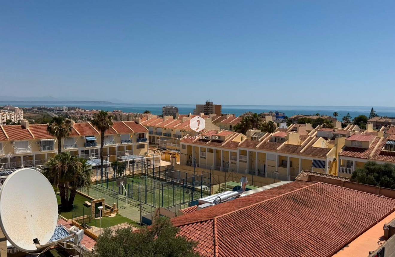 Z drugiej ręki - Mieszkanie w bloku -
Torrevieja - Torreblanca