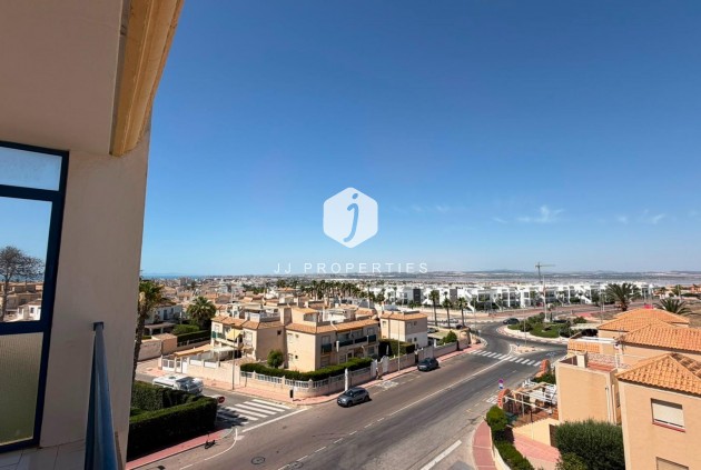 Z drugiej ręki - Mieszkanie w bloku -
Torrevieja - Torreblanca