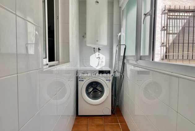 Segunda mano - Apartamento / piso -
Rojales