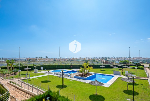 Z drugiej ręki - Mieszkanie w bloku -
Cabo Roig - Costa Blanca