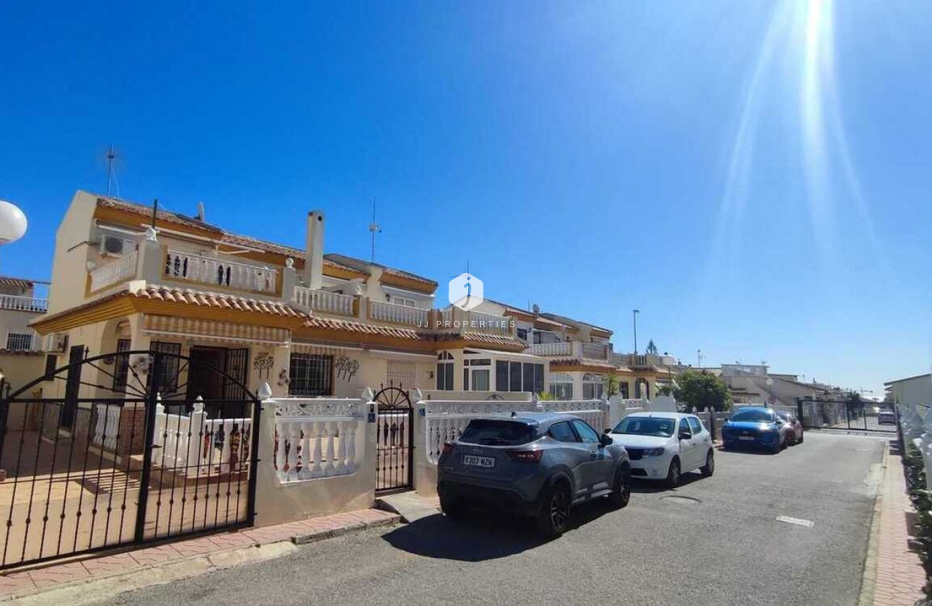D'occasion - Chalet -
Playa Flamenca - Costa Blanca