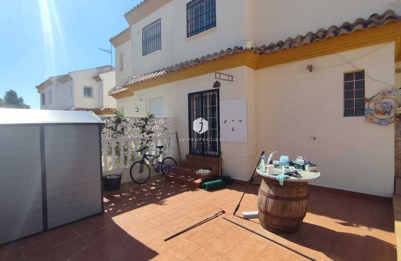D'occasion - Chalet -
Playa Flamenca - Costa Blanca