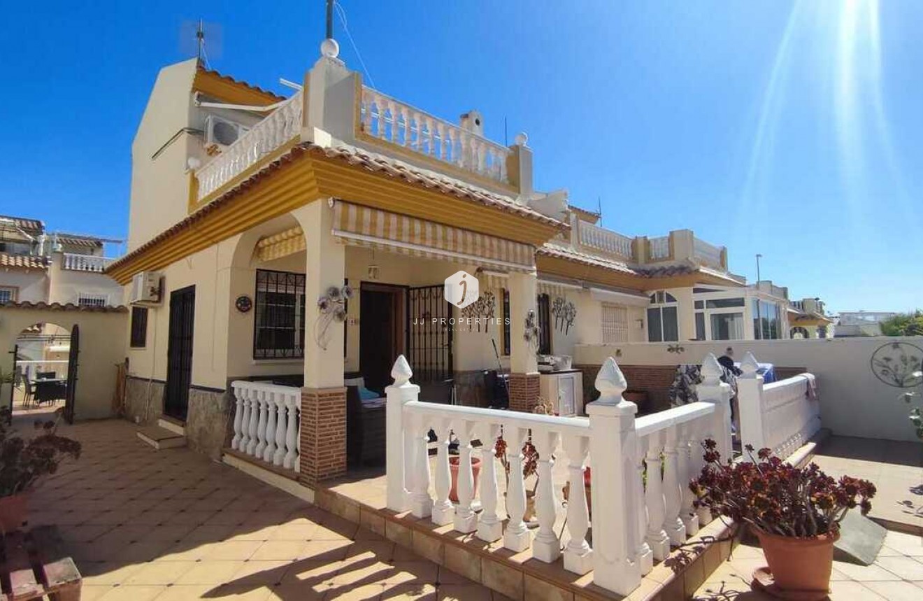 D'occasion - Chalet -
Playa Flamenca - Costa Blanca