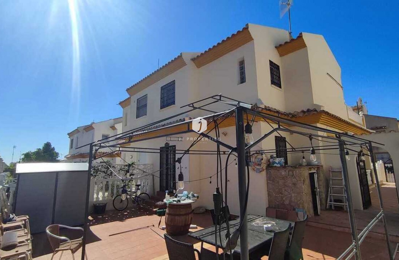 D'occasion - Chalet -
Playa Flamenca - Costa Blanca