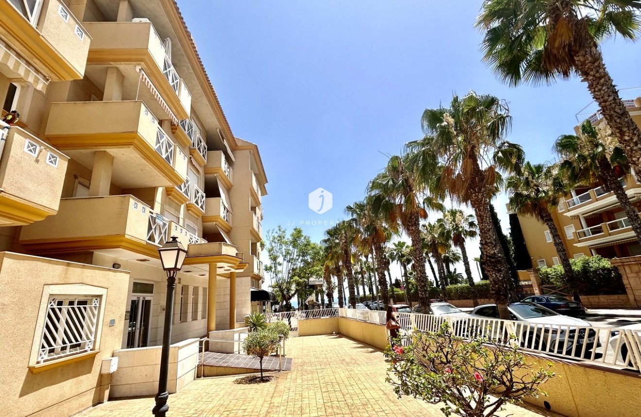 Aus zweiter Hand - Wohnung -
Cabo Roig - Costa Blanca