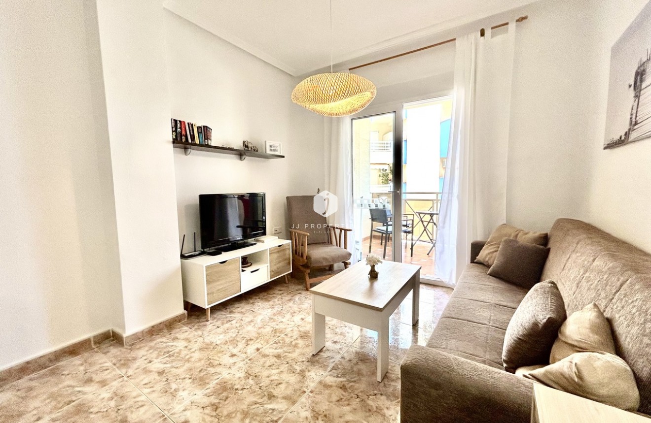 Aus zweiter Hand - Wohnung -
Cabo Roig - Costa Blanca