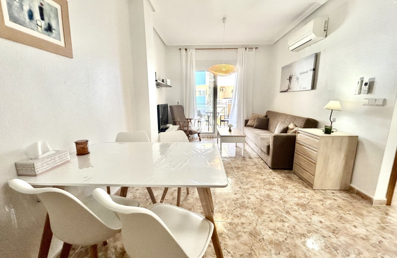 Aus zweiter Hand - Wohnung -
Cabo Roig - Costa Blanca